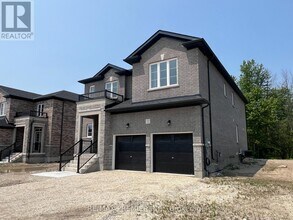 22 Amber Dr in Wasaga Beach, ON - Building Photo - Building Photo