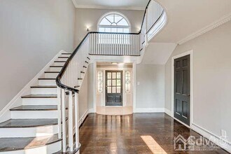 55 Devon Rd in Woodbridge Township, NJ - Building Photo - Building Photo