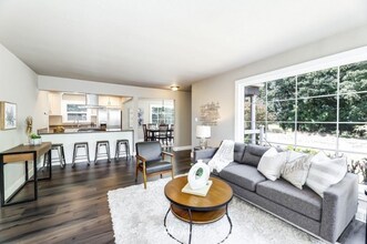 1025 S 112th St in Seattle, WA - Building Photo - Building Photo
