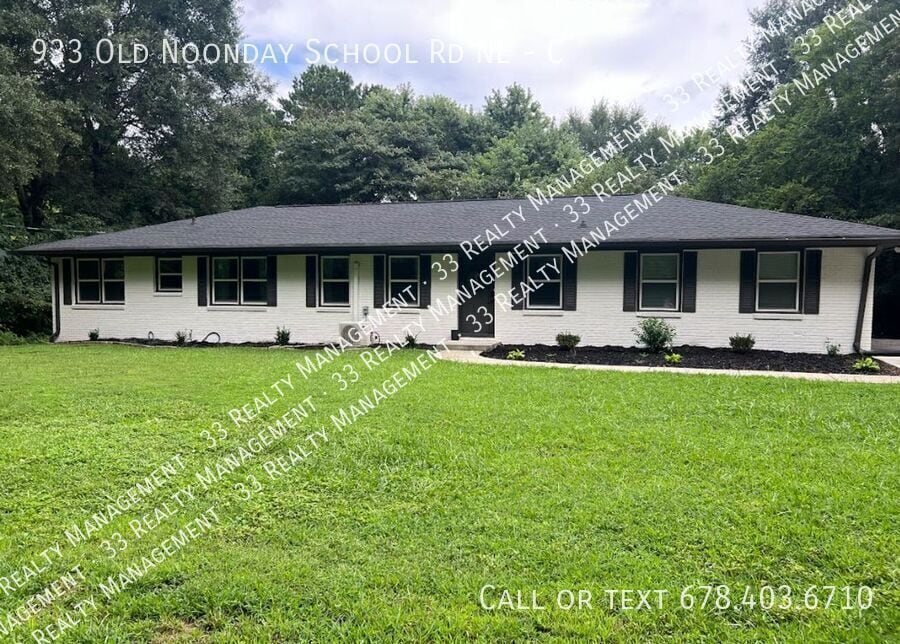 933 Old Noonday School Rd NE in Marietta, GA - Building Photo