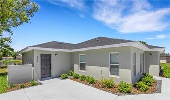 1067 Captiva Point, Unit Duplex in Lakeland, FL - Building Photo