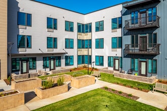 Bear Hollow Estates in Rancho Cordova, CA - Foto de edificio - Building Photo