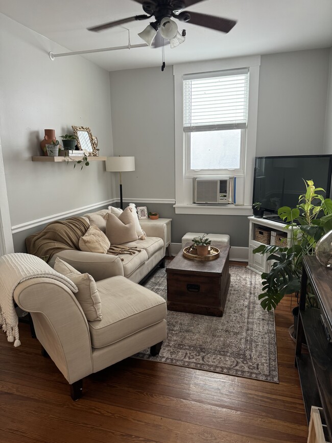428 N Donnelly St, Unit 2