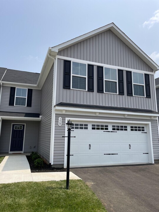 158 Robinia Rd in Lynchburg, VA - Building Photo