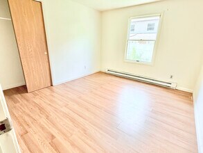 42 Jersey Ave, Unit 1 in Greenwood Lake, NY - Building Photo - Building Photo