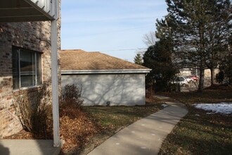 3508 S 43rd St, Unit 2 BR Condo with Garage in Milwaukee, WI - Building Photo - Building Photo