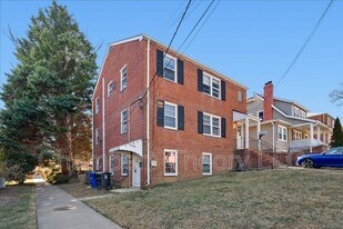 2620 13th St S in Arlington, VA - Building Photo