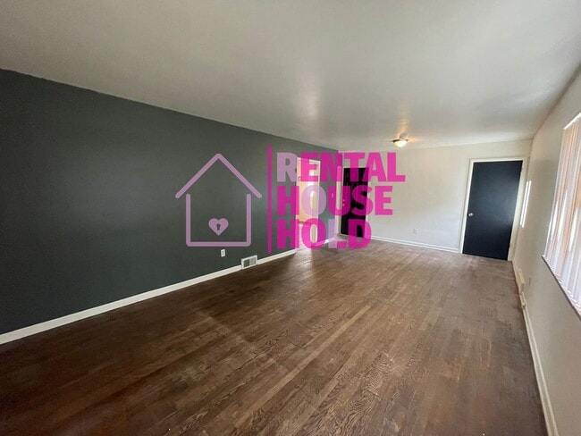 property at 15368 Hubbell Ave