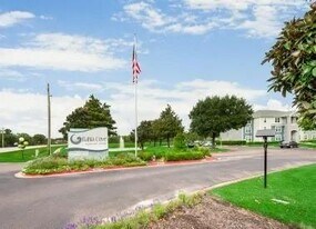 901 Farm to Market 517 Rd W in Dickinson, TX - Building Photo