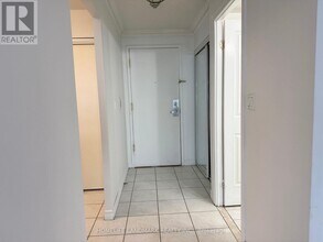 68 Corporate Dr in Toronto, ON - Building Photo - Building Photo