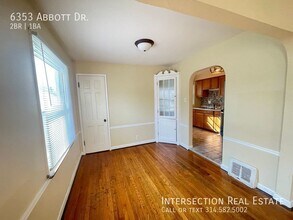 6353 Abbott Dr in Berkeley, MO - Building Photo - Building Photo