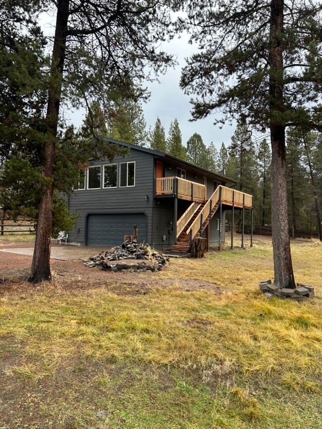 55970 Wood Duck Dr in Bend, OR - Building Photo - Building Photo