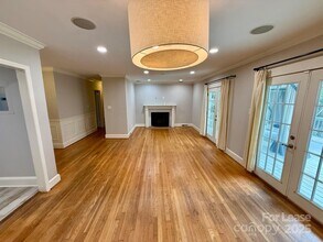 1425 Montford Dr in Charlotte, NC - Building Photo - Building Photo