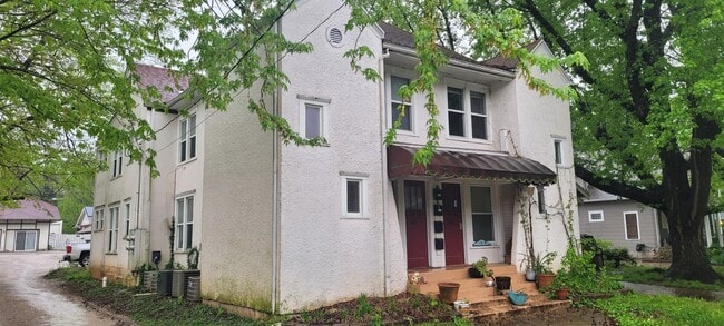 property at 614 S Fremont Ave