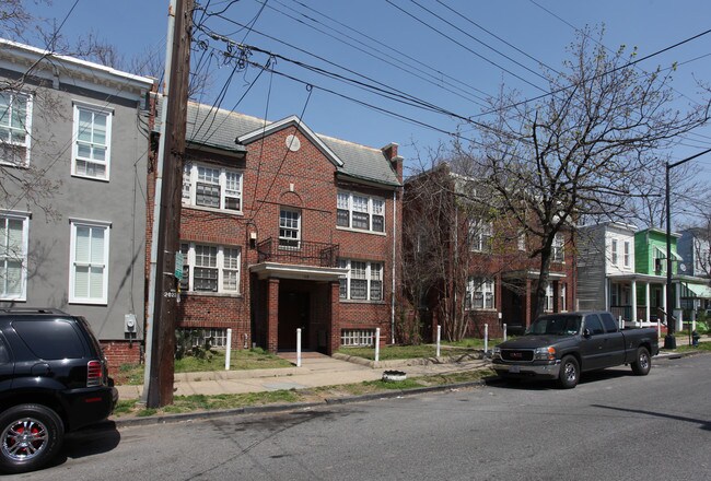 1218-1222 U St SE in Washington, DC - Foto de edificio - Building Photo