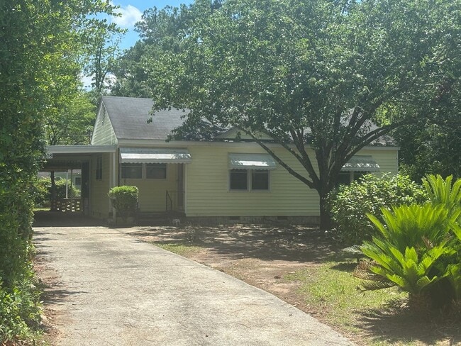 property at 1908 W Whitney Ave