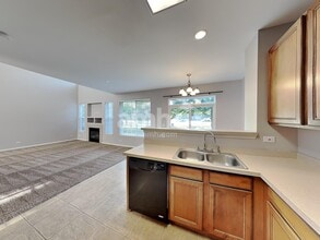 2422 Claremont Ln in Lake In The Hills, IL - Building Photo - Building Photo