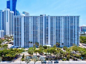 210 174th St in Sunny Isles Beach, FL - Building Photo