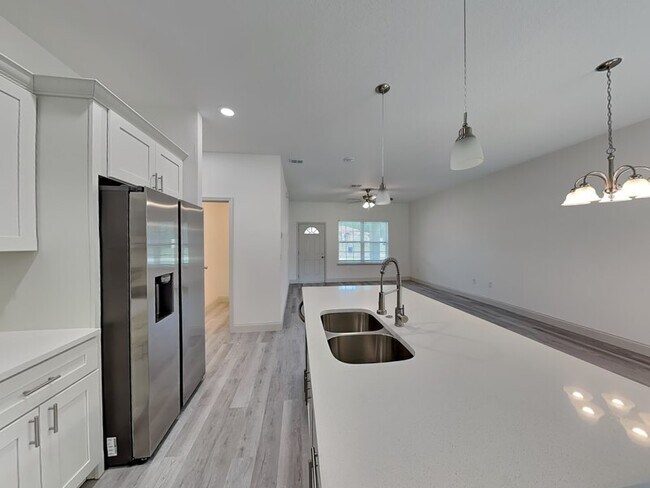 7780 N Maltese Dr in Citrus Springs, FL - Building Photo - Building Photo