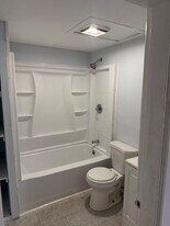 337 Wilson St in Manchester, NH - Building Photo