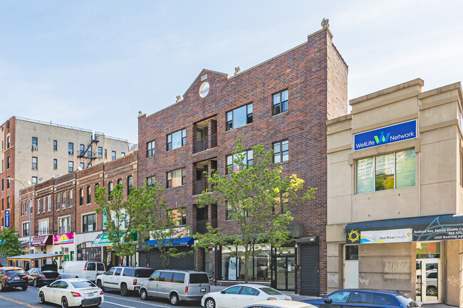 1665 Bedford Ave in Brooklyn, NY - Foto de edificio - Building Photo