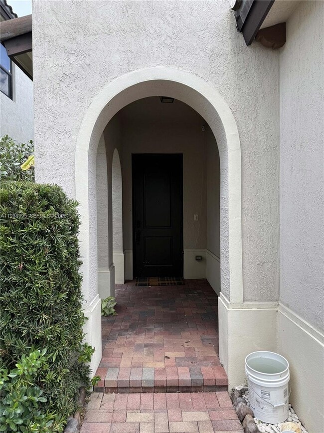 3299 W 96 Pl in Hialeah, FL - Building Photo - Building Photo