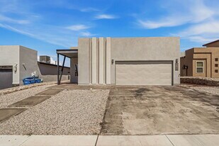 125 Via Rojas in El Paso, TX - Building Photo