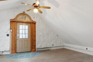 378 Broadway, Unit 2 in Ulster Park, NY - Building Photo