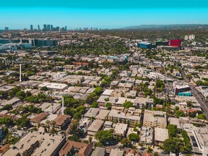 8308 Clinton St in West Hollywood, CA - Building Photo - Building Photo