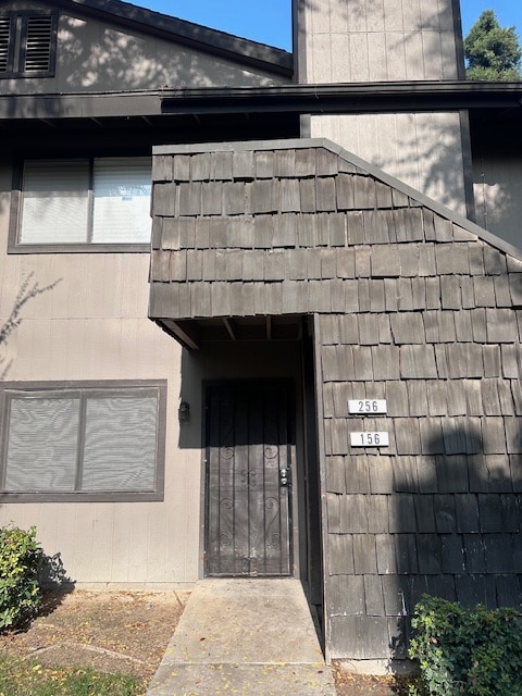 property at 1190 S Winery Ave
