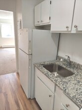 25 Brooks Ave, Unit 3 in Quincy, MA - Foto de edificio - Building Photo