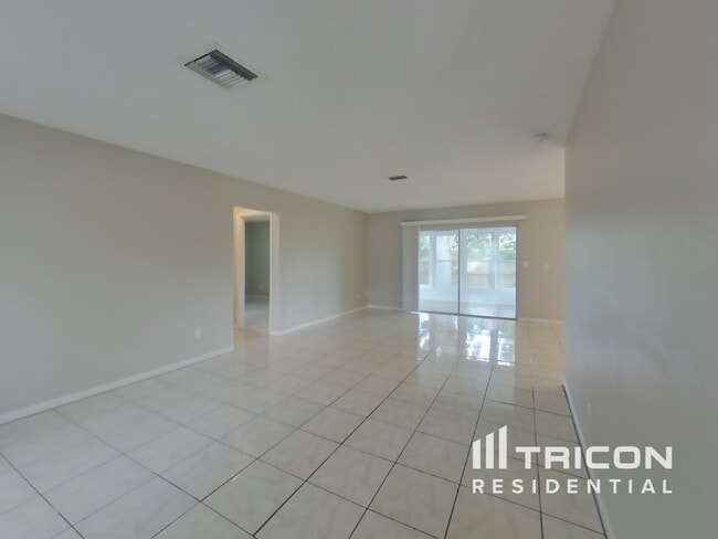 12624 Eddington Rd in Spring Hill, FL - Building Photo - Building Photo