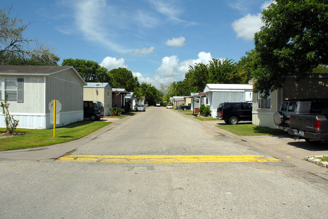 Woodland Estates in Houston, TX - Building Photo - Building Photo