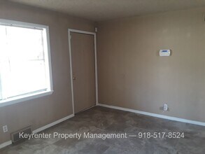 636 E 49th Pl N in Tulsa, OK - Building Photo - Building Photo