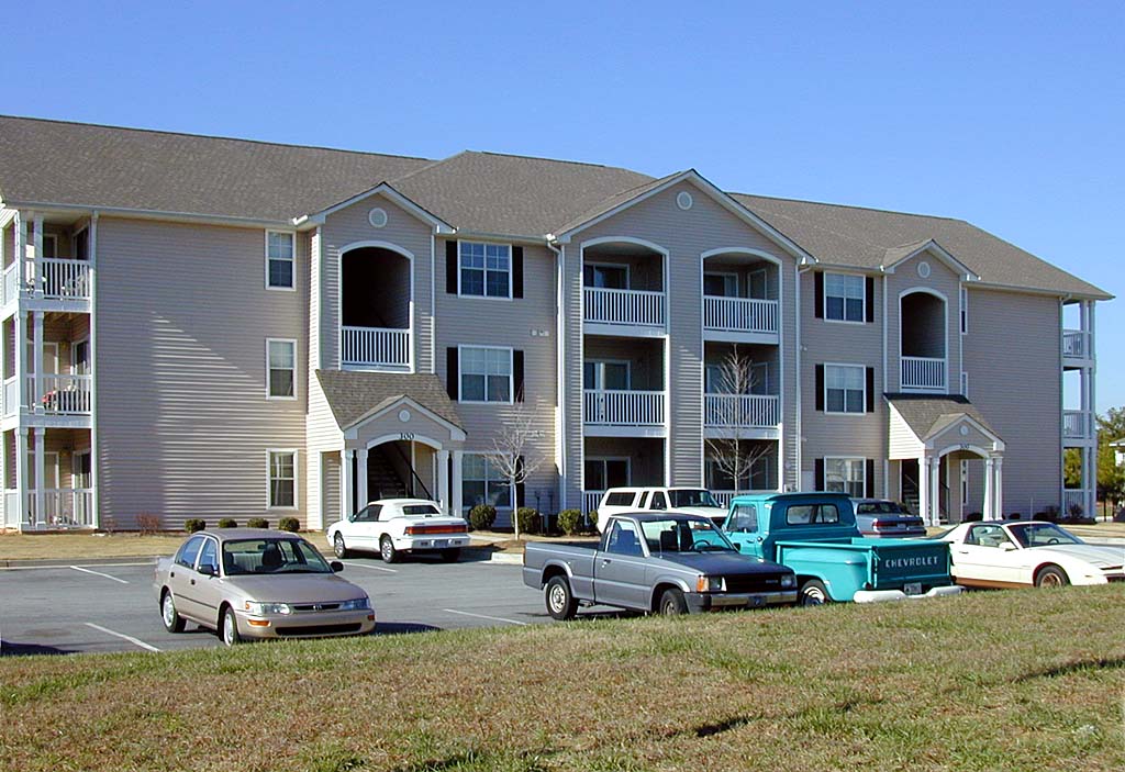 Cambridge Downs in Loganville, GA - Foto de edificio