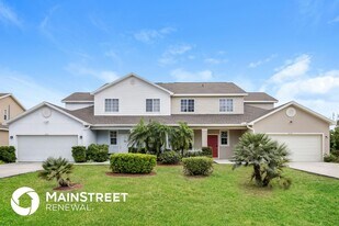 827 Eisenhower Blvd in Lehigh Acres, FL - Building Photo