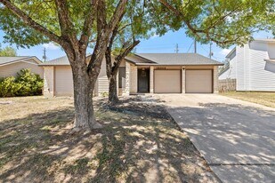 13002 Esplanade St in Austin, TX - Building Photo