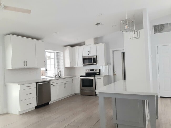 property at 54140 Avenida Mendoza
