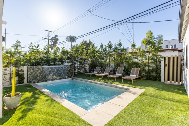 property at 1161 Stearns Dr