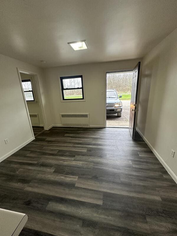2223 N Water St Ext in Uhrichsville, OH - Building Photo - Building Photo