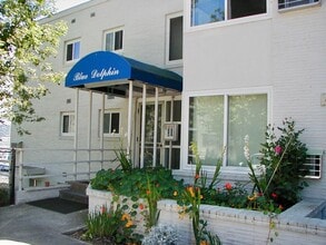 Blue Dolphin in Seattle, WA - Foto de edificio - Interior Photo