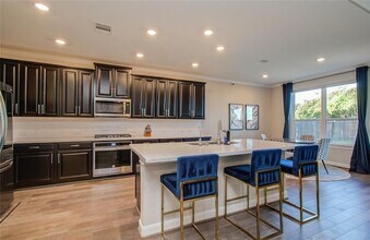 4439 Rolling Field Ln in Sugar Land, TX - Building Photo - Building Photo