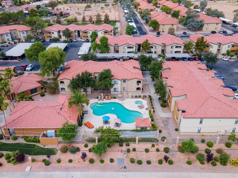 The Colony Apartments in Casa Grande, AZ - Foto de edificio