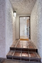 11706 Montana Ave, Unit 102 in Los Angeles, CA - Building Photo - Building Photo