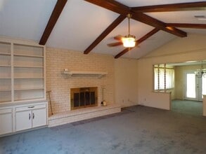 151 Riverside Dr in Kingsland, TX - Building Photo - Building Photo