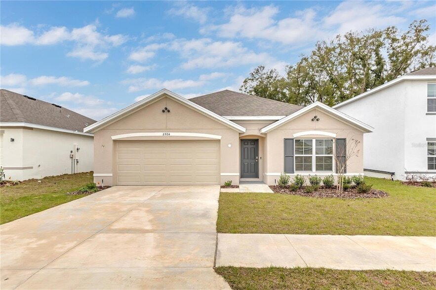 2924 NE 20th Ter in Ocala, FL - Foto de edificio