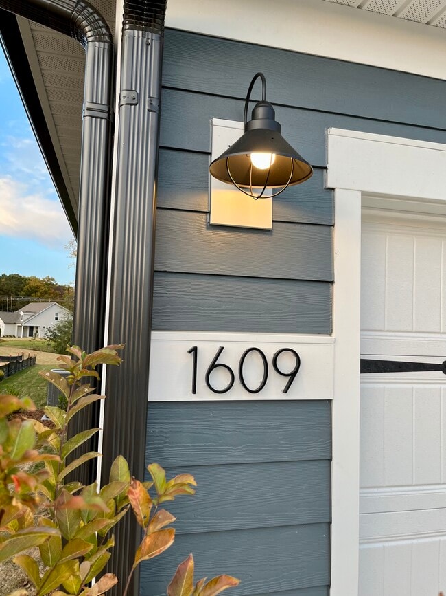1609 American Beech St in Fuquay Varina, NC - Foto de edificio - Building Photo