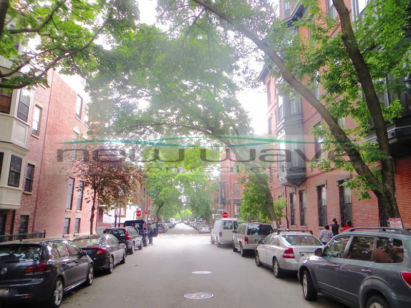 68 Waltham St, Unit 1 in Boston, MA - Building Photo
