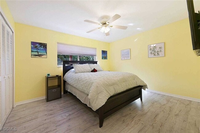 property at 105 SW 39th Pl