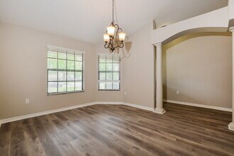 4810 Marsh Harbor Dr in Tavares, FL - Building Photo - Building Photo